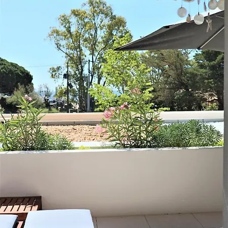 Les Salins- T3 - Terrasse Apartment