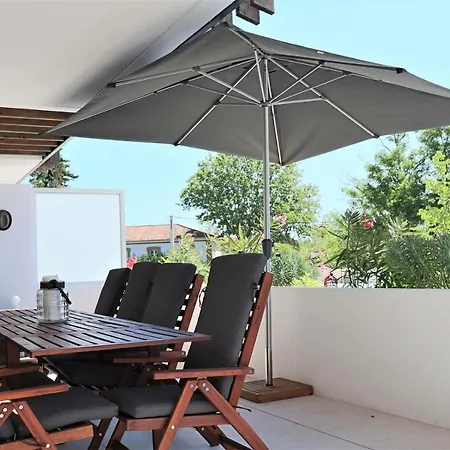 Les Salins- T3 - Terrasse